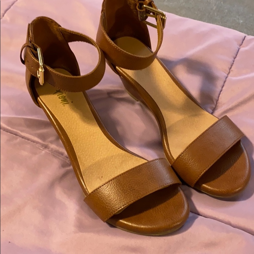 Fioni Wedge Sandal Heel
